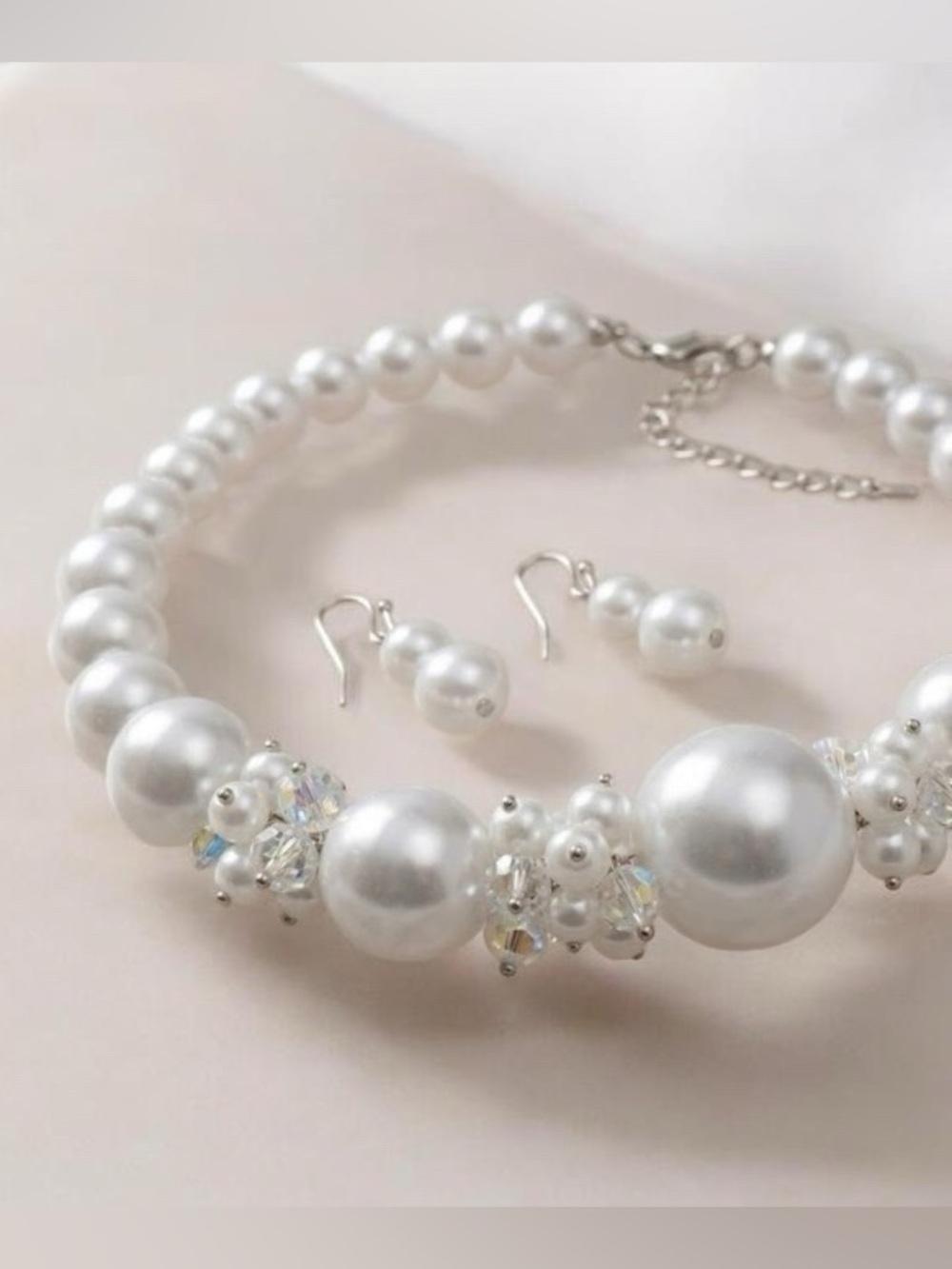 🔥🔥🆕Cherie New York Classic White Pearl Beaded Necklace and Earring Set